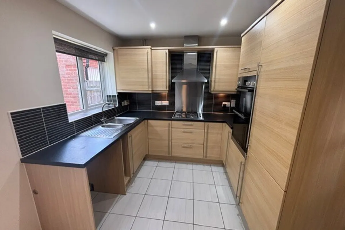 House Fieldfare Close in Nottingham