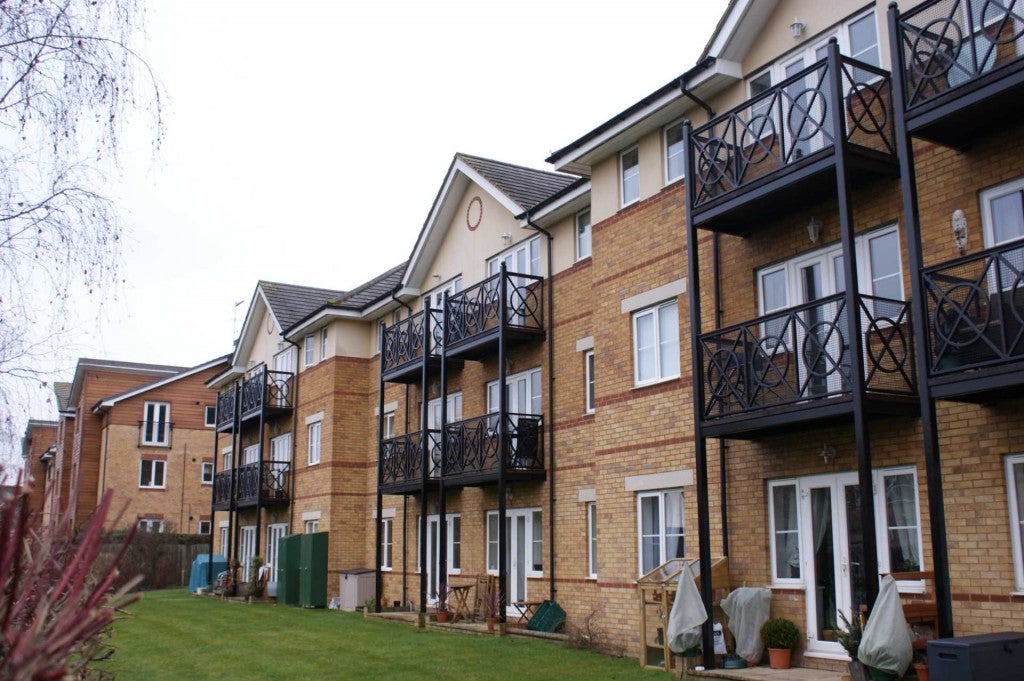 Flat Ebberns Road in Hemel Hempstead