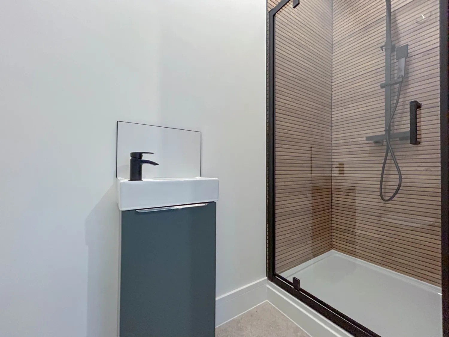 Room Hemlock Avenue in Nottingham