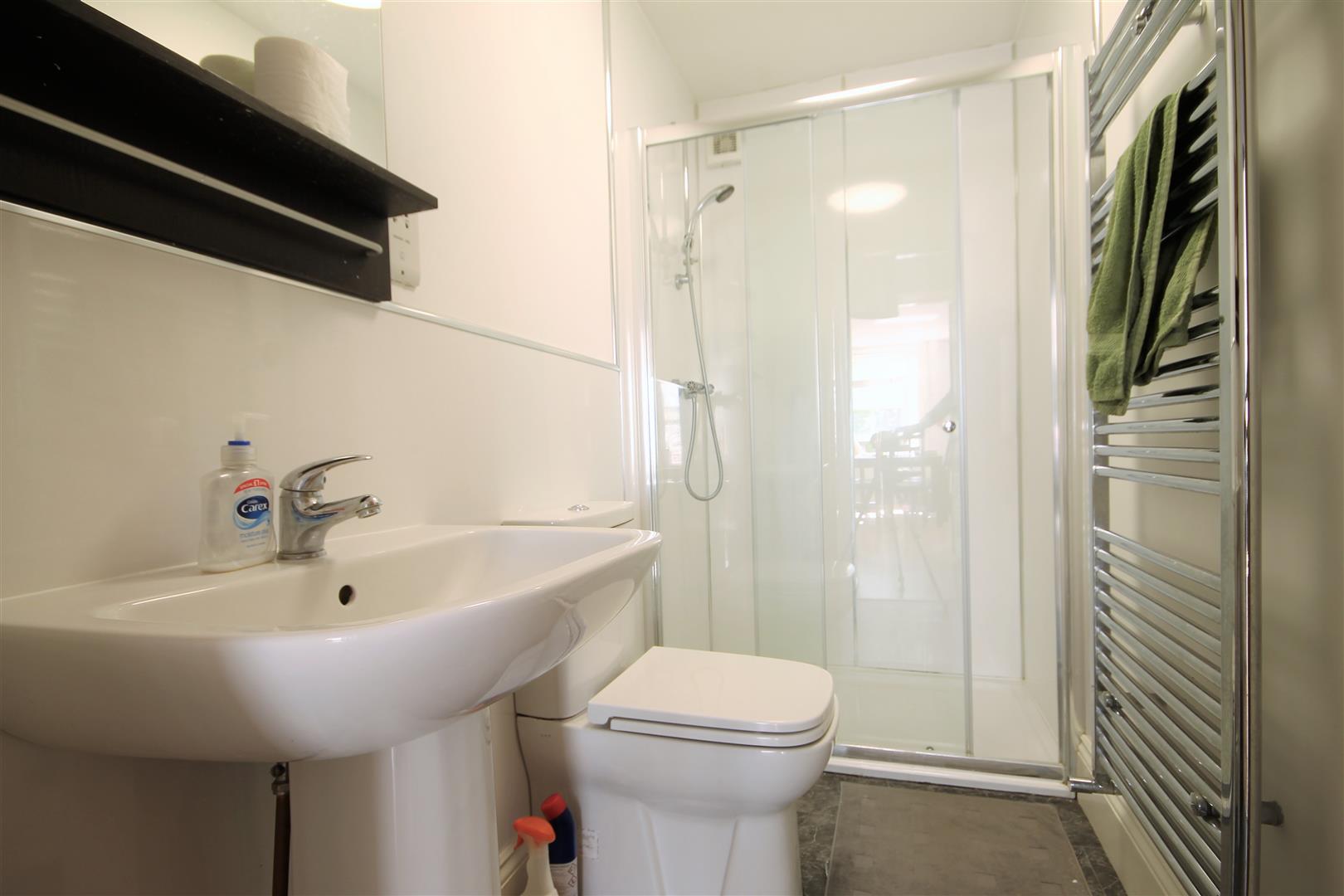 Flat Belle Grove Terrace in Newcastle upon Tyne
