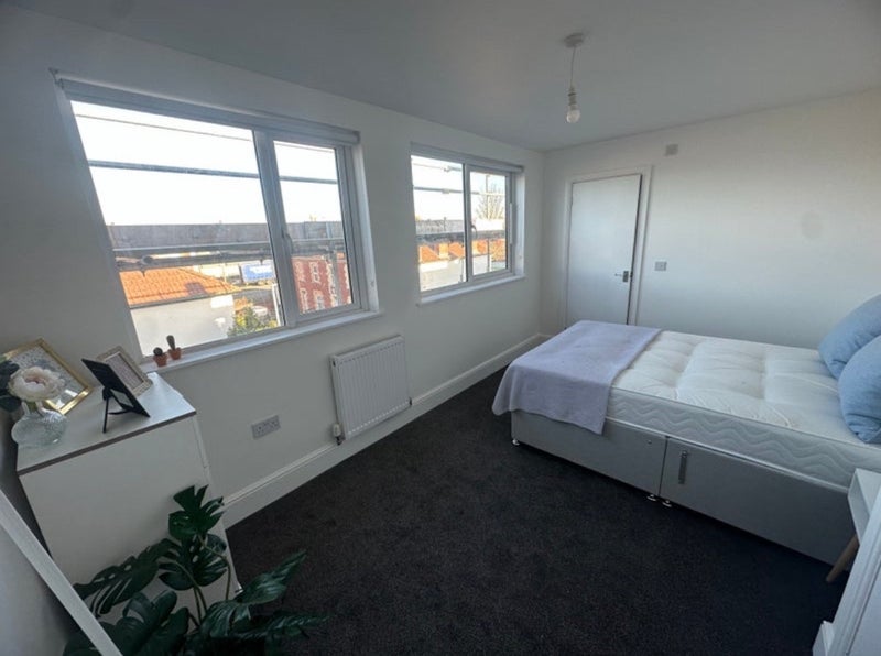 Room Lodge Causeway in Bristol