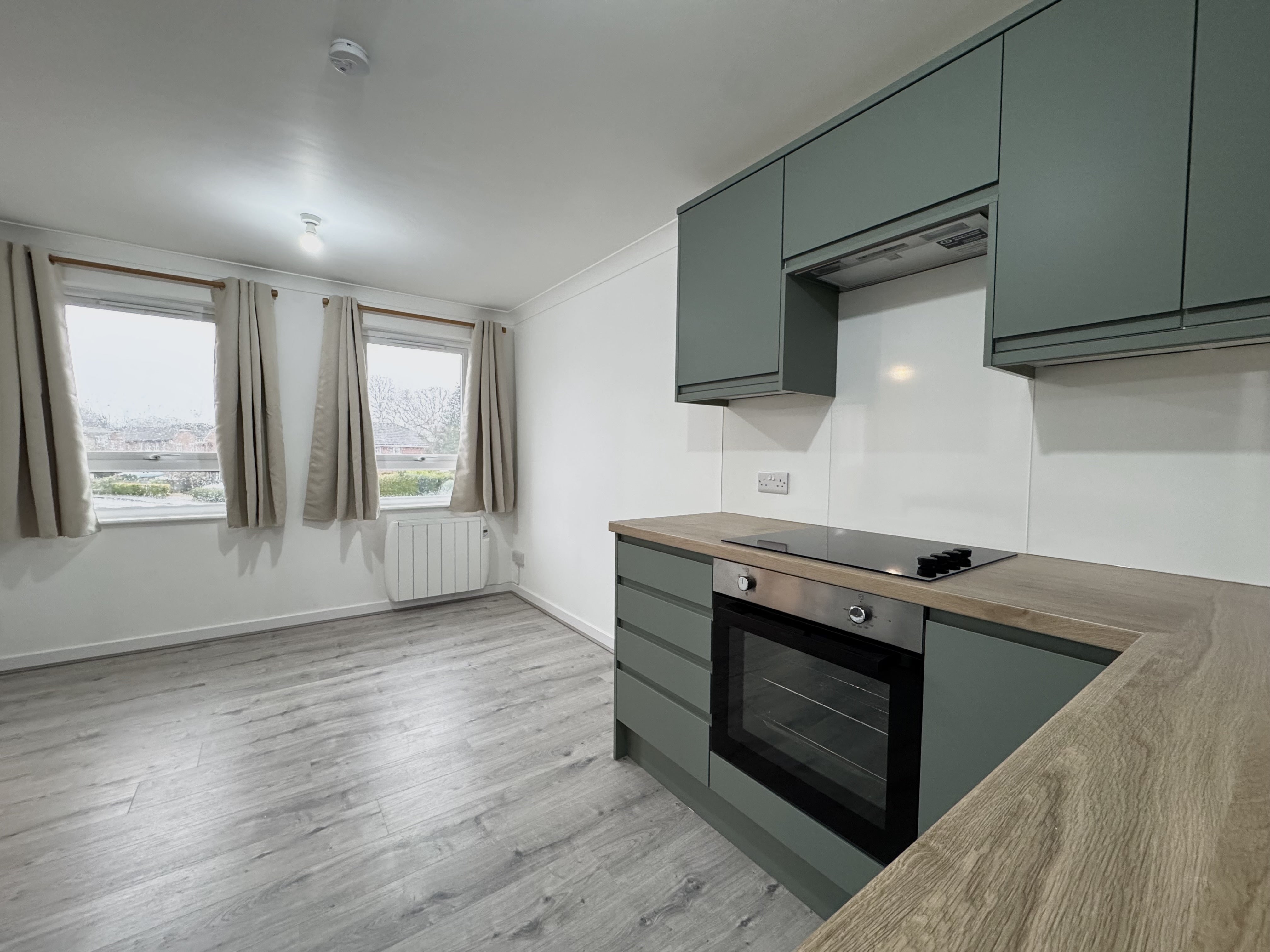 Flat Penhale Gardens in Fareham