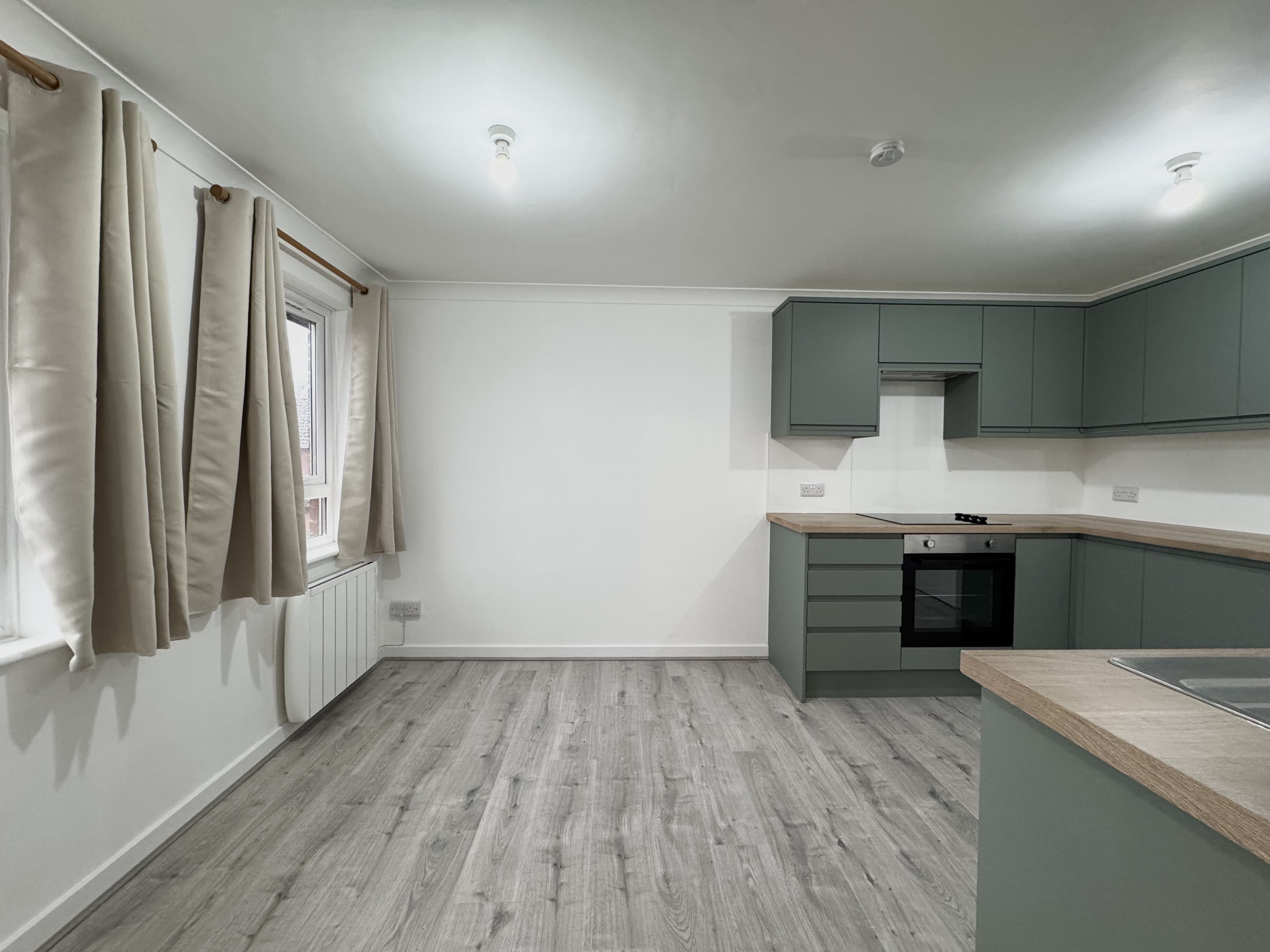 Flat Penhale Gardens in Fareham