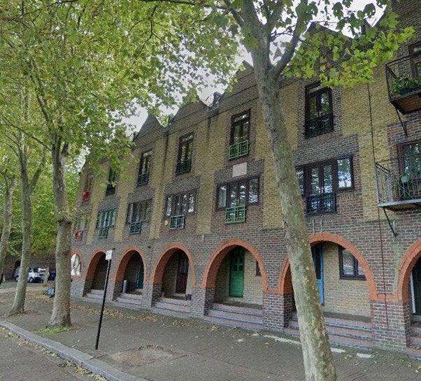 House Greenland Quay in Greater London