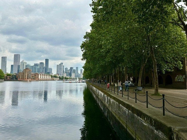 House Greenland Quay in Greater London