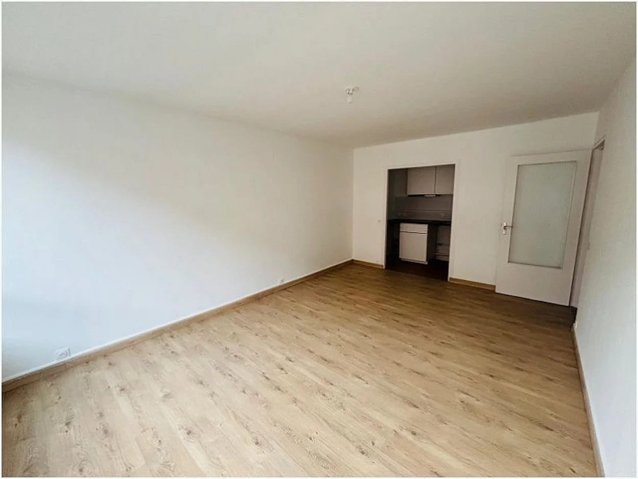 Flat Rue Barthélémy Delespaul in Lille