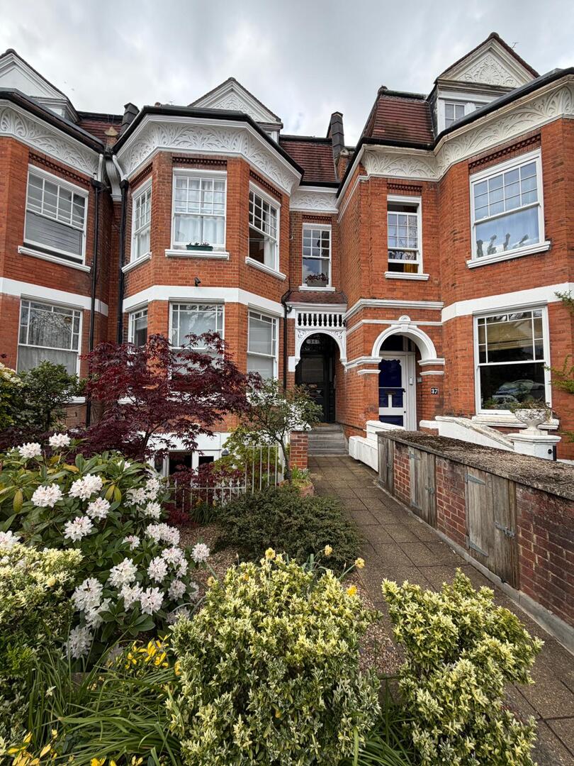 Flat Hornsey Lane Gardens in Greater London
