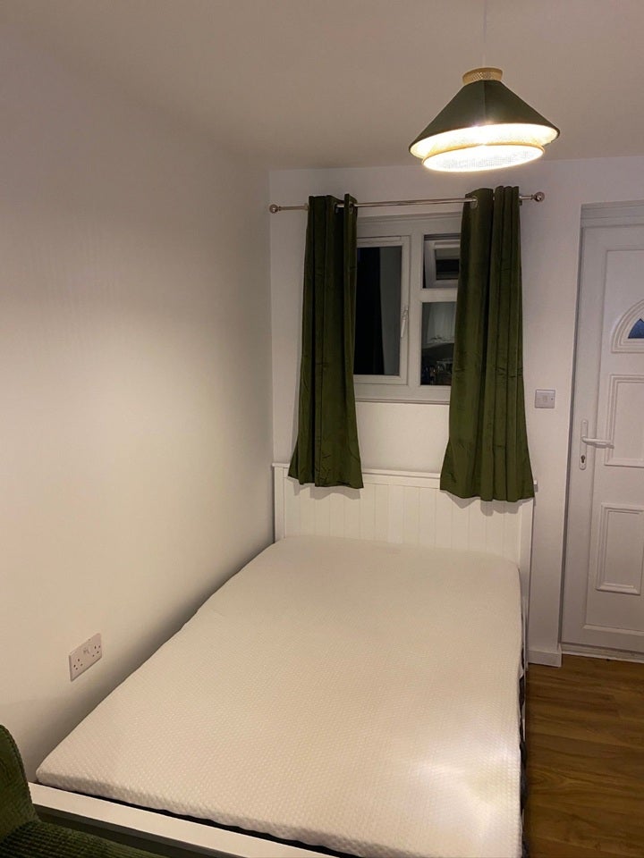 Flat Riverdene in Greater London