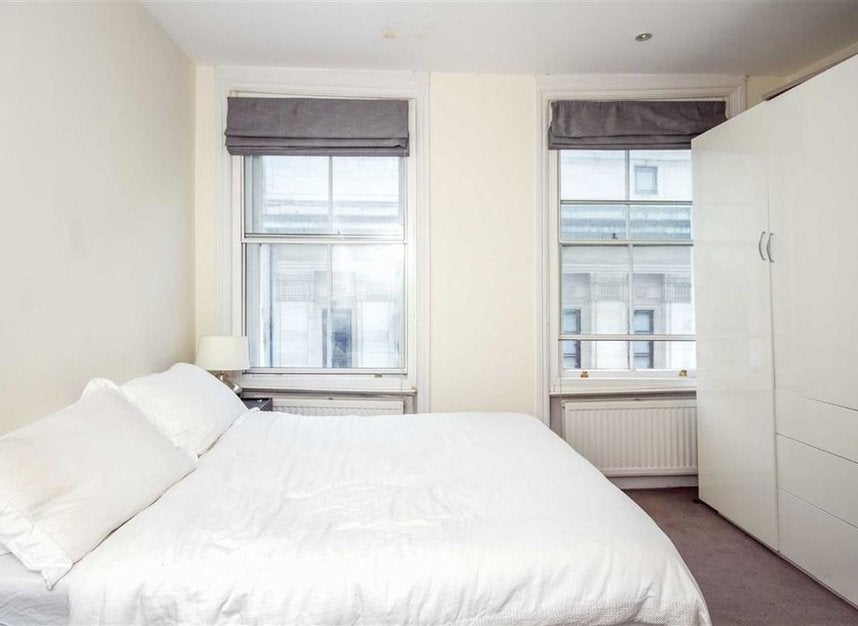 Flat Great Queen Street in Greater London