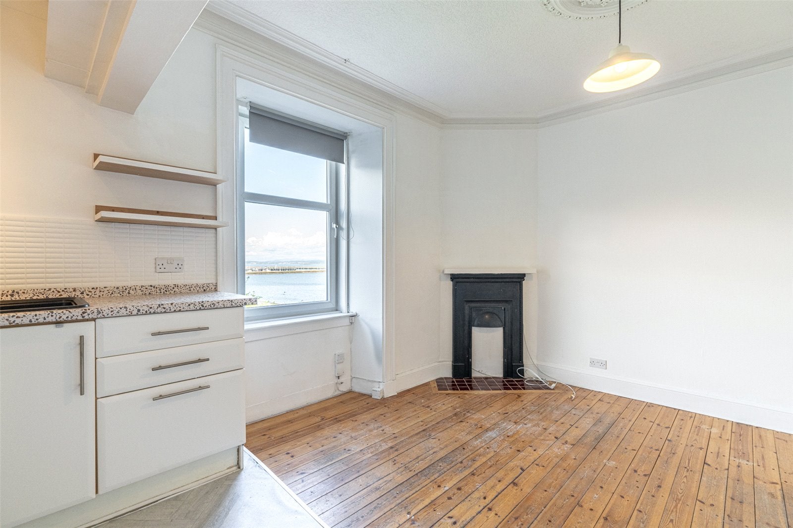 Flat Lower Granton Road in City of Edinburgh