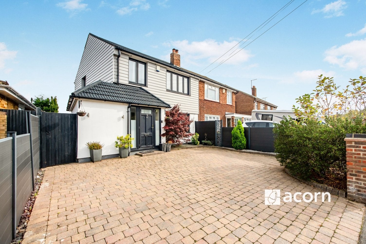House Fernheath Way in Dartford