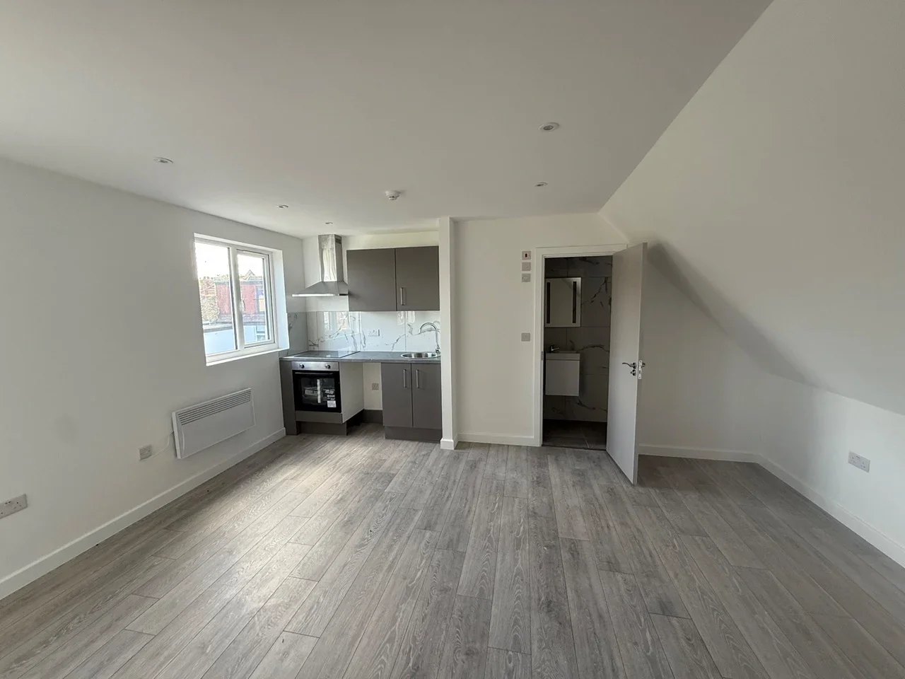 Room Penistone Road in Greater London