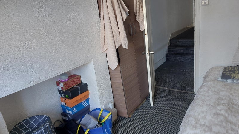 Room Vansittart Road in Greater London