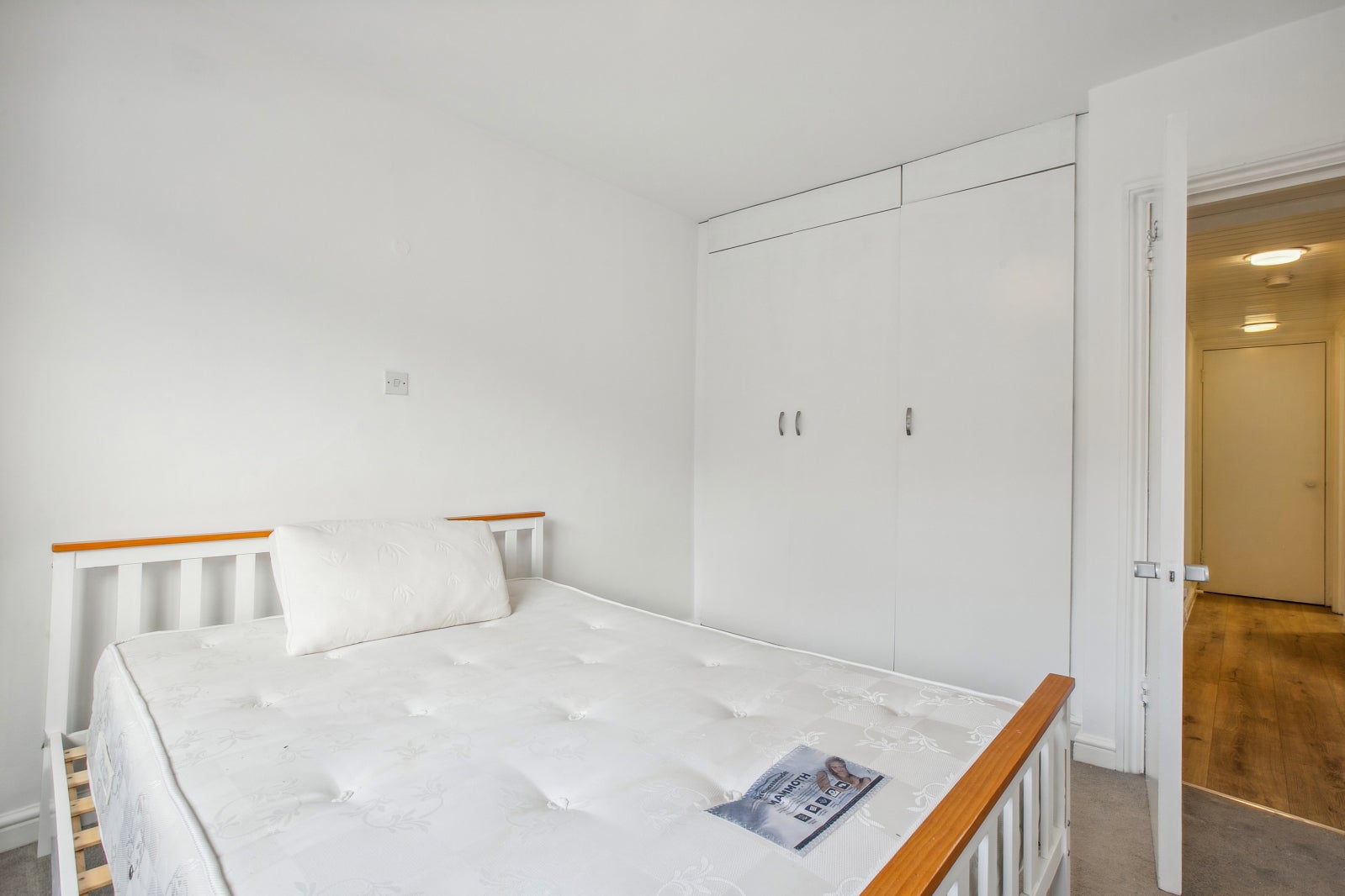 Flat Gloucester Terrace in City of Westminster