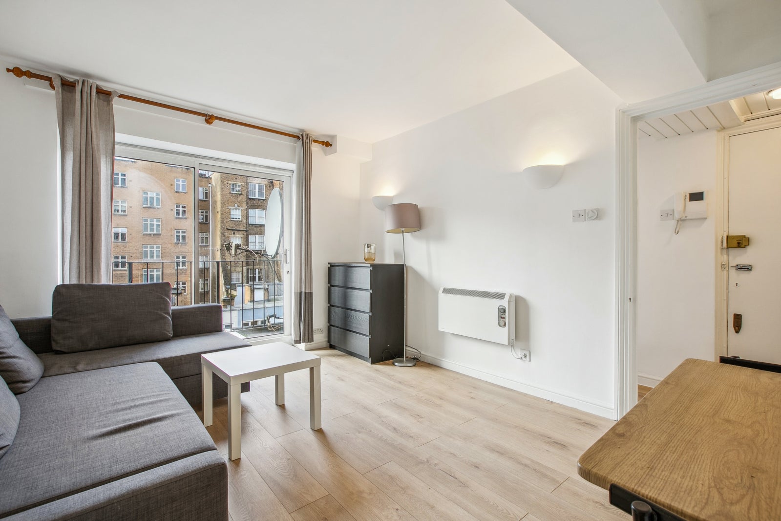 Flat Gloucester Terrace in City of Westminster