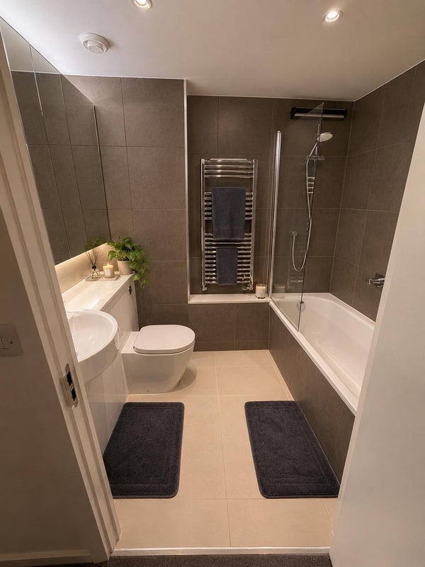 Room Napa Close in Greater London