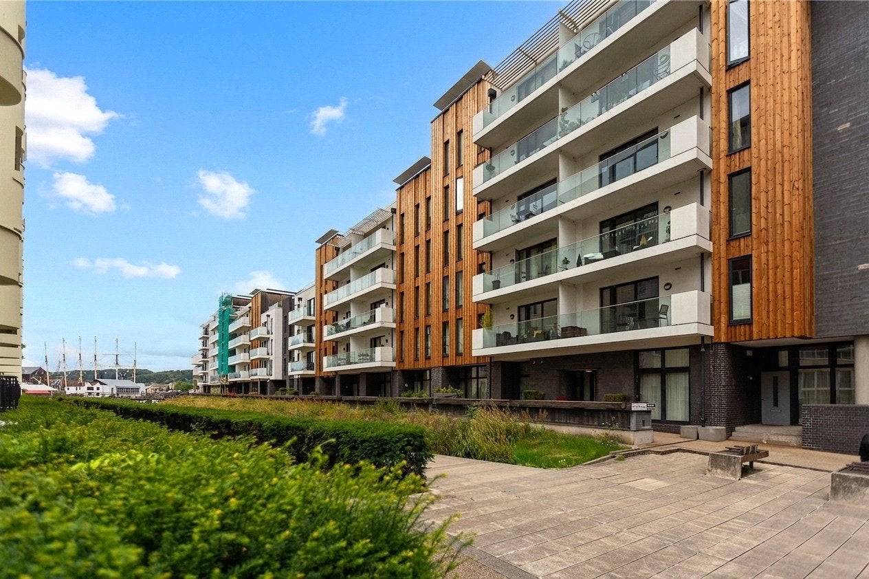 Flat Millennium Promenade in Bristol