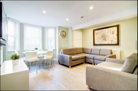 Room Queens Road in Doncaster