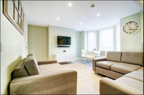 Room Queens Road in Doncaster