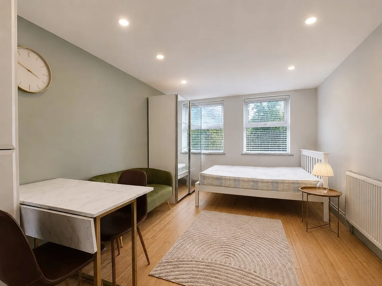 Flat Scrubs Lane in Greater London