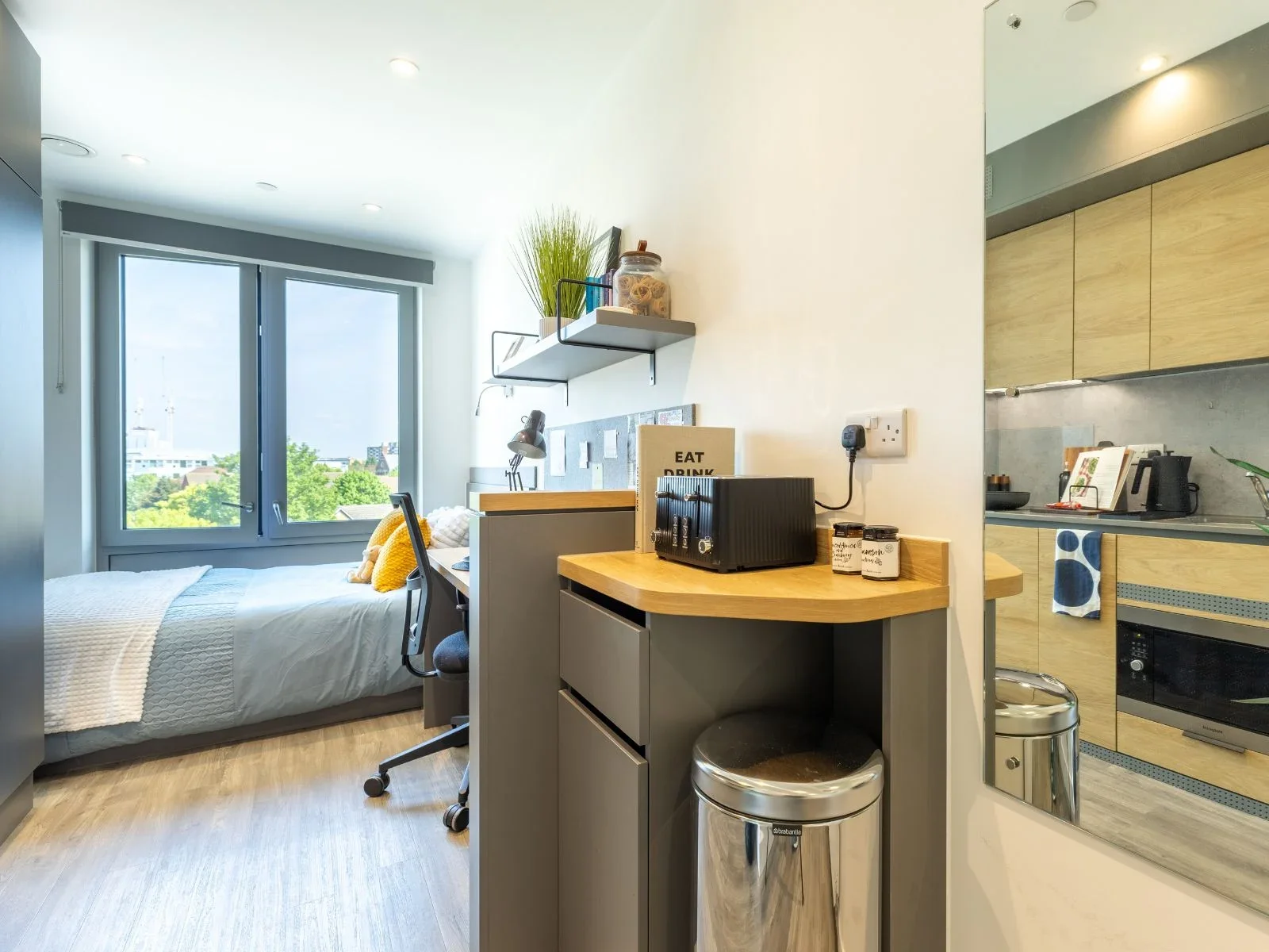 Room Rolls Road in Greater London