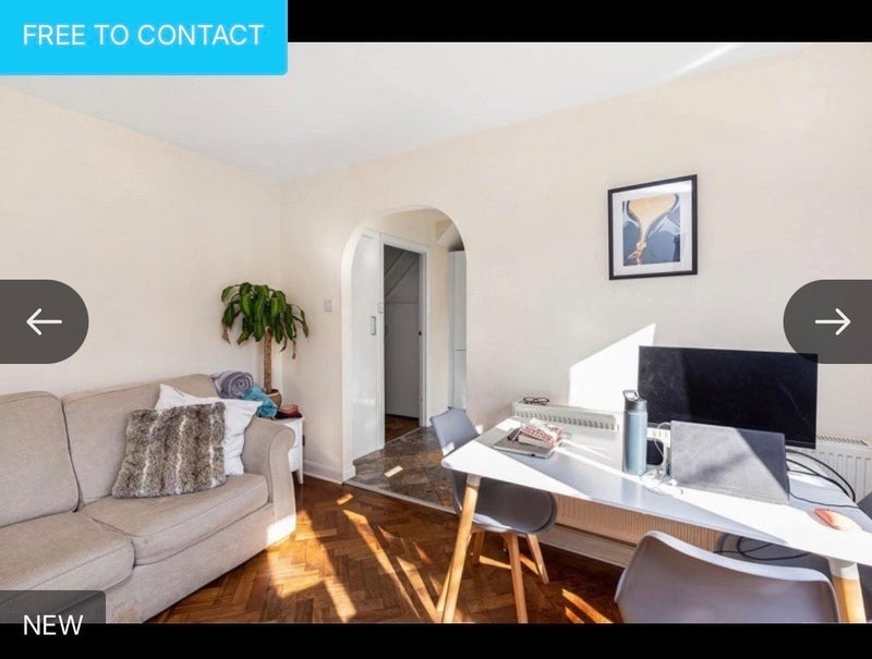 Room Roundhay Close in Greater London