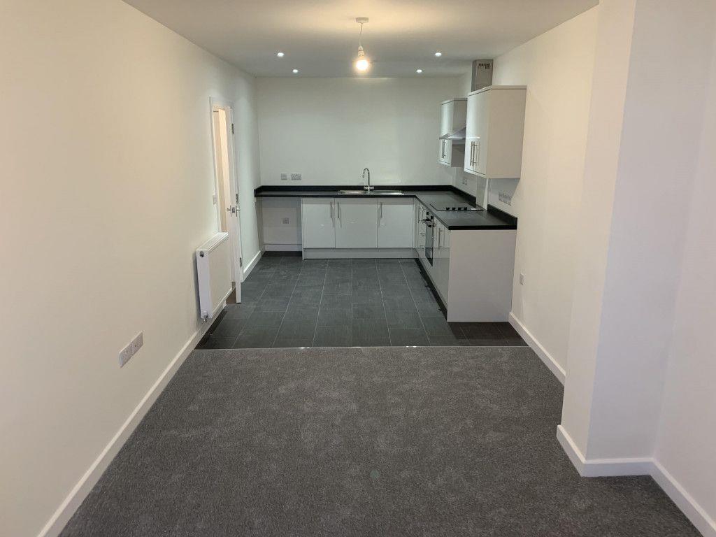 Flat Hungerdown Lane in Chippenham