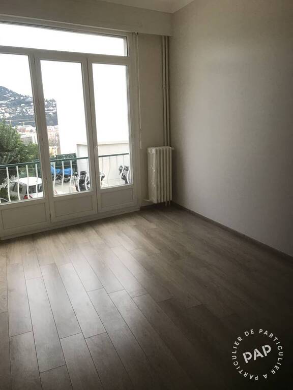Flat Avenue du Roi Robert in Nice