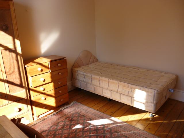 Room Southwood Avenue in Greater London