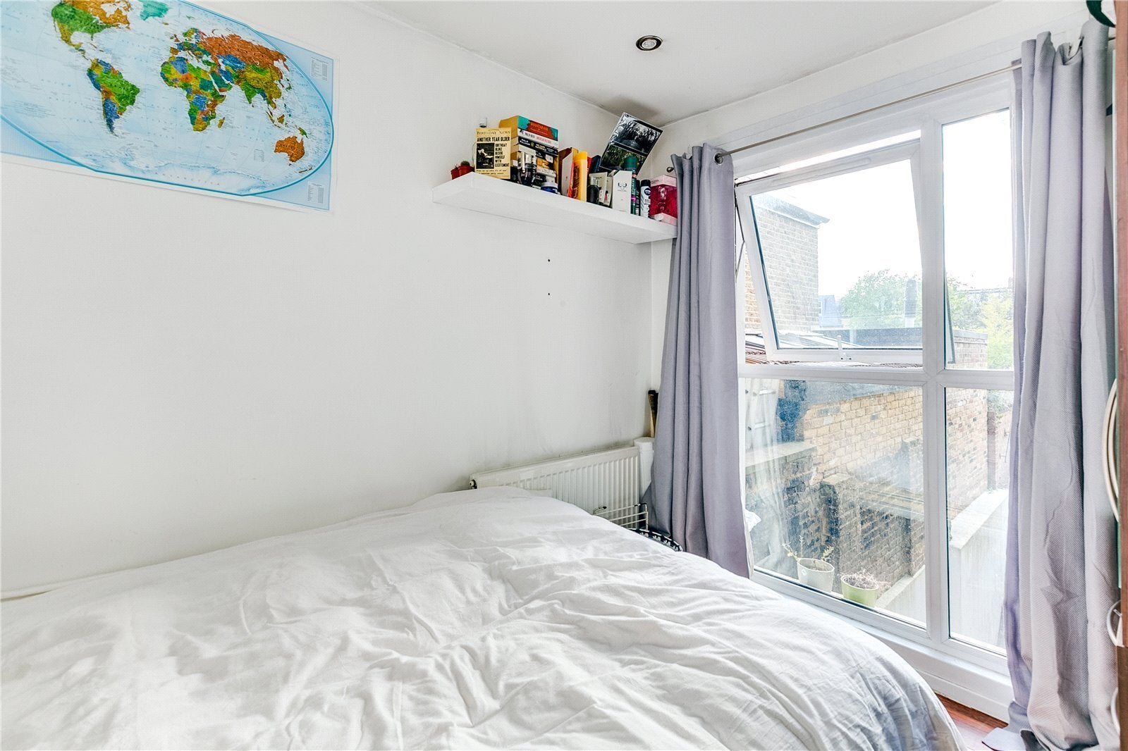 House Alderbrook Road in Greater London