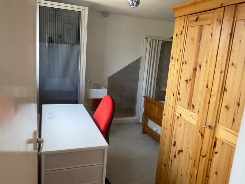 Room Arden Road in Kenilworth