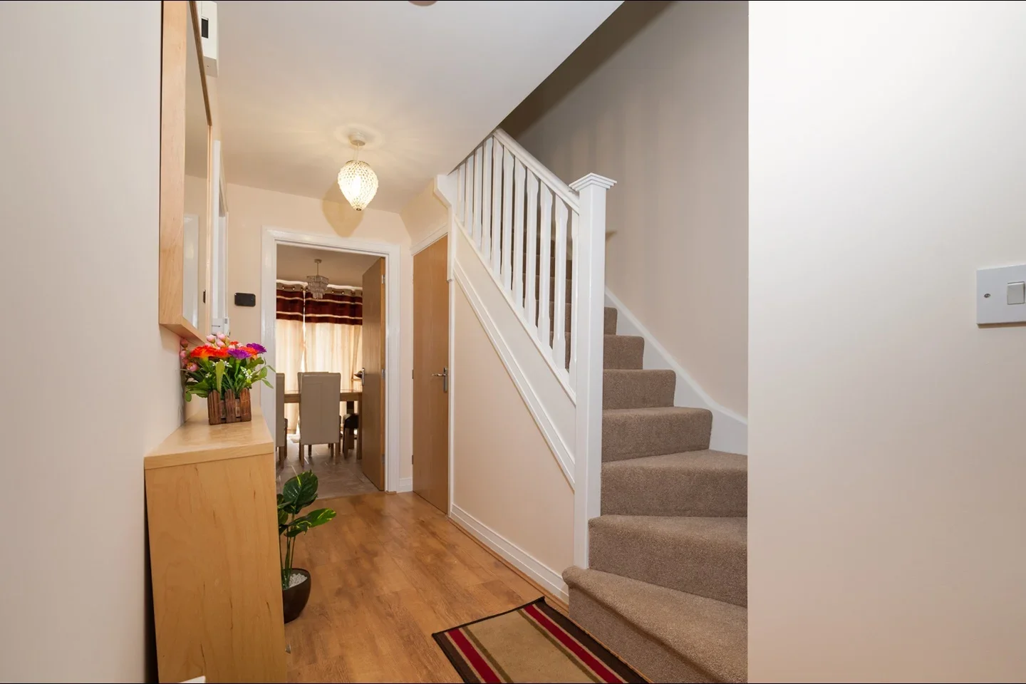 House Langley Avenue in Greater London