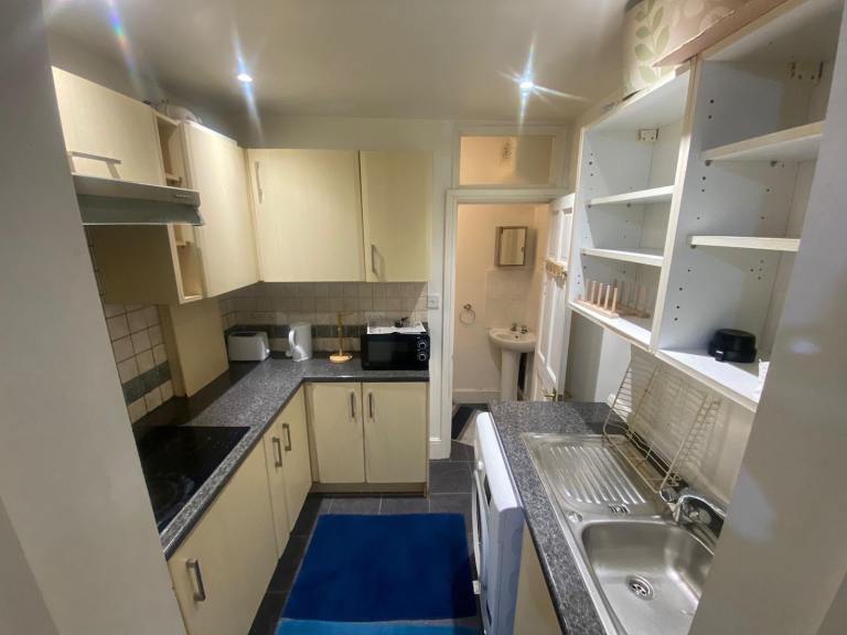 Flat Priory Road in Greater London