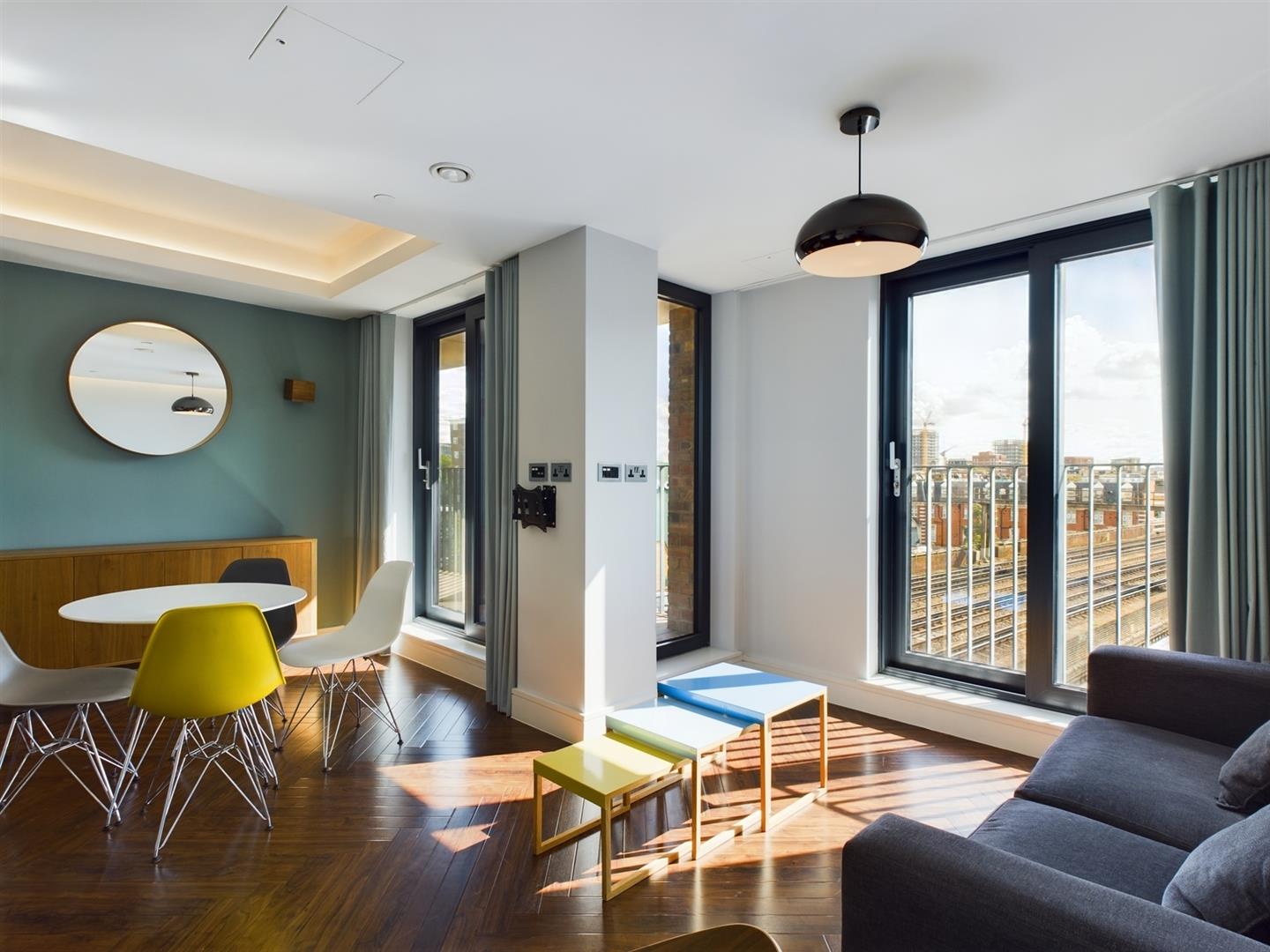 Flat Penrose Street in Greater London