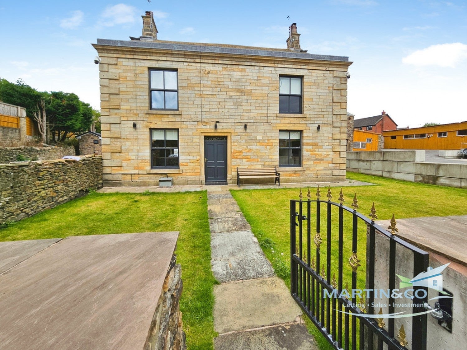 House Caldershaw Lane in Rochdale