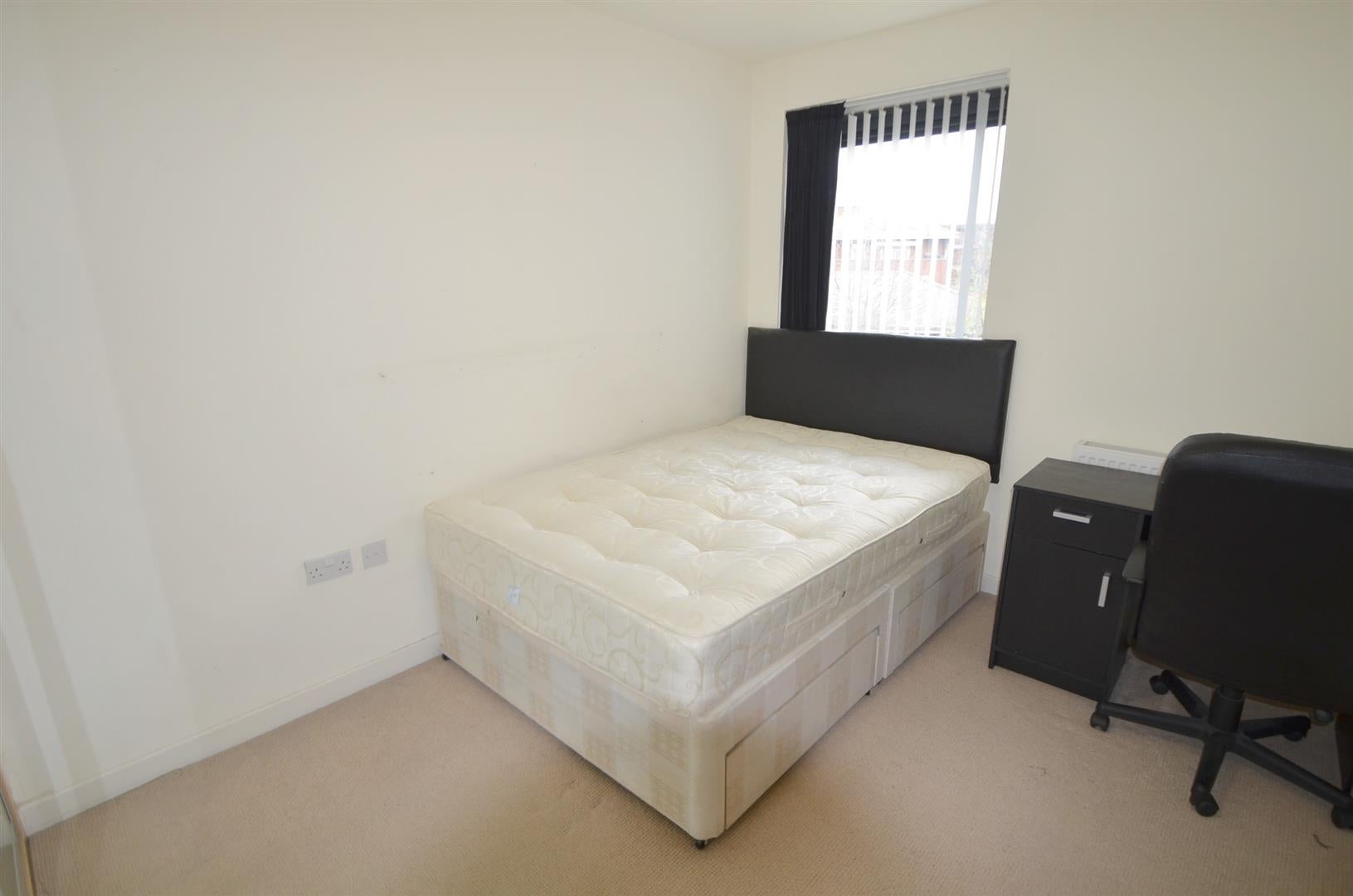 Flat Mostyn Grove in Greater London
