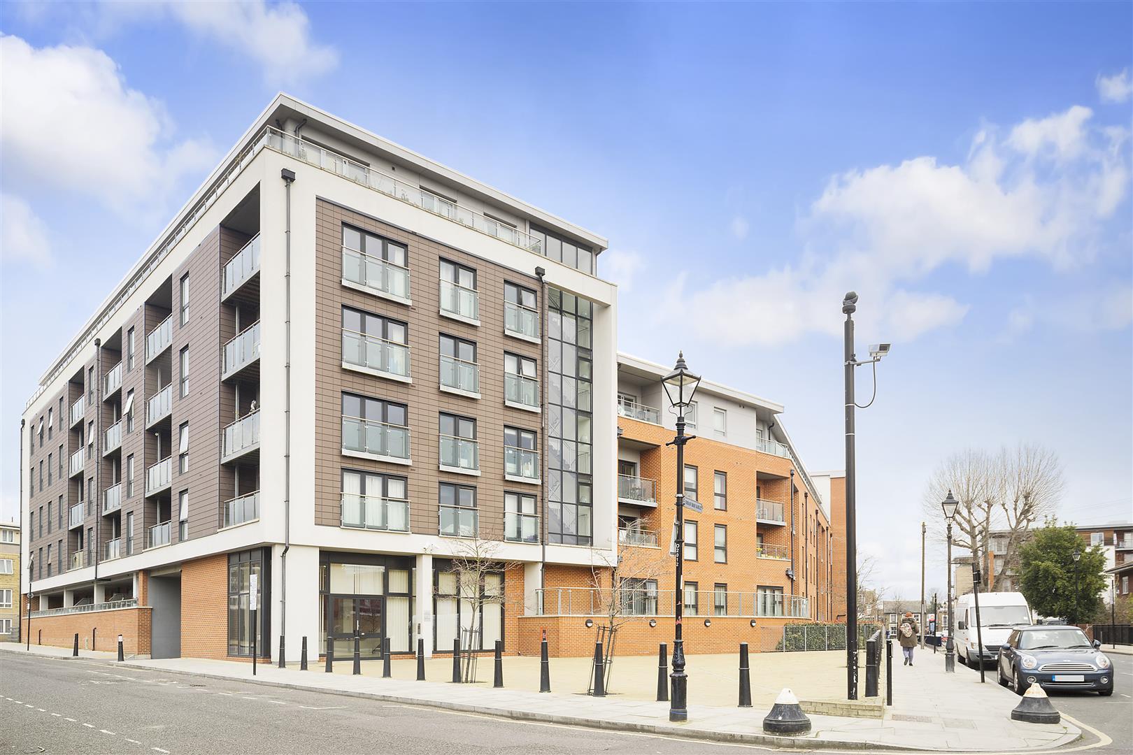 Flat Mostyn Grove in Greater London