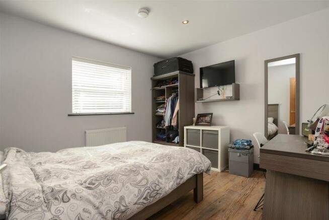 Flat Waverley Street in Nottingham