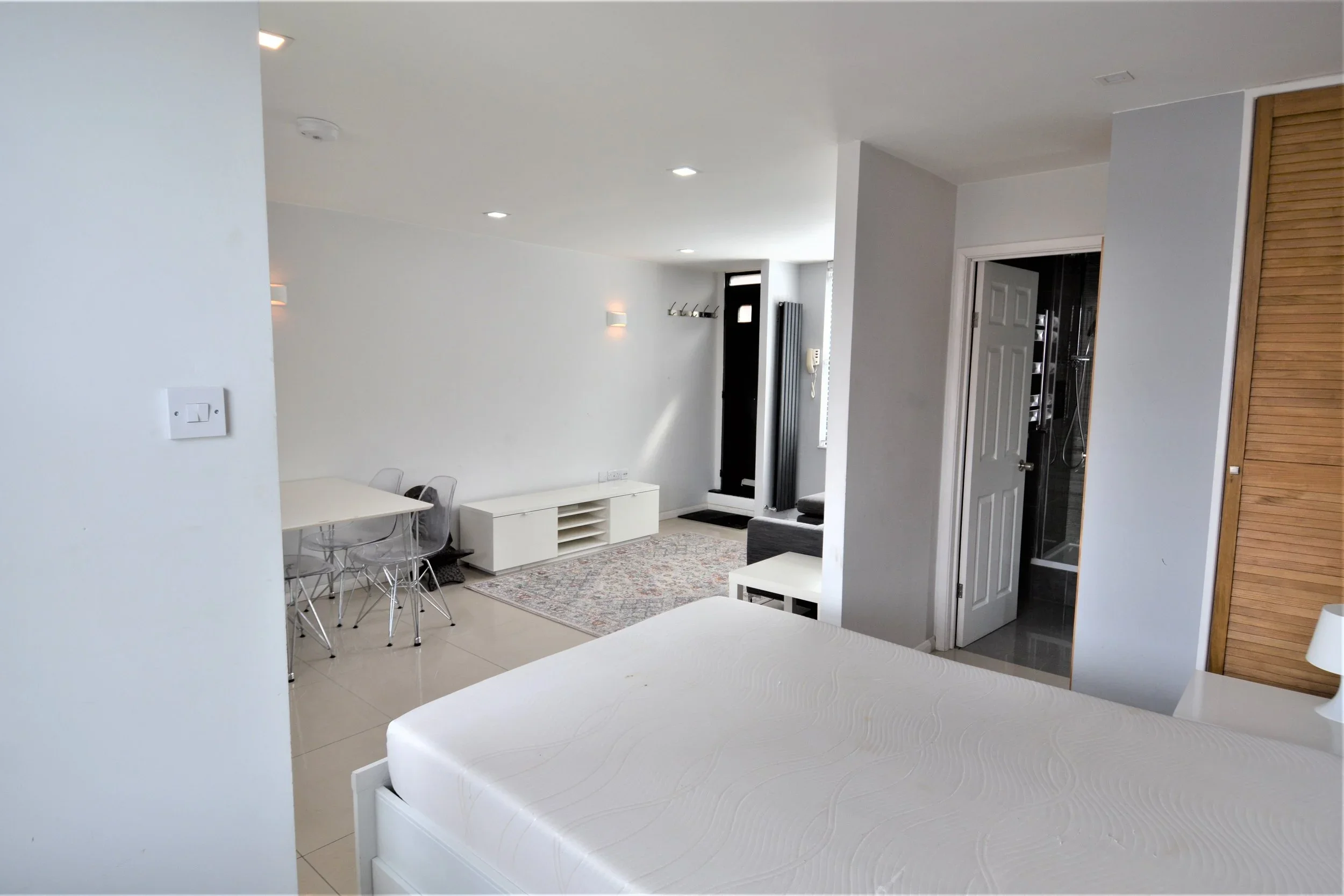 Flat Rampayne Street in City of Westminster