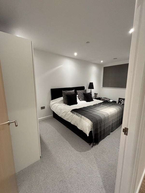 Flat Danson Mews in Greater London