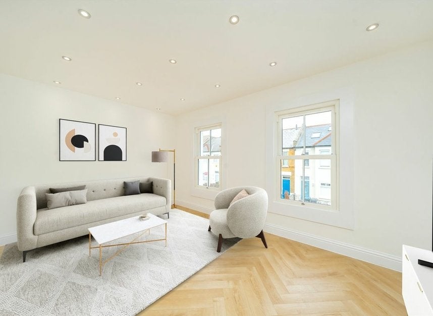 Flat Nursery Road in Greater London