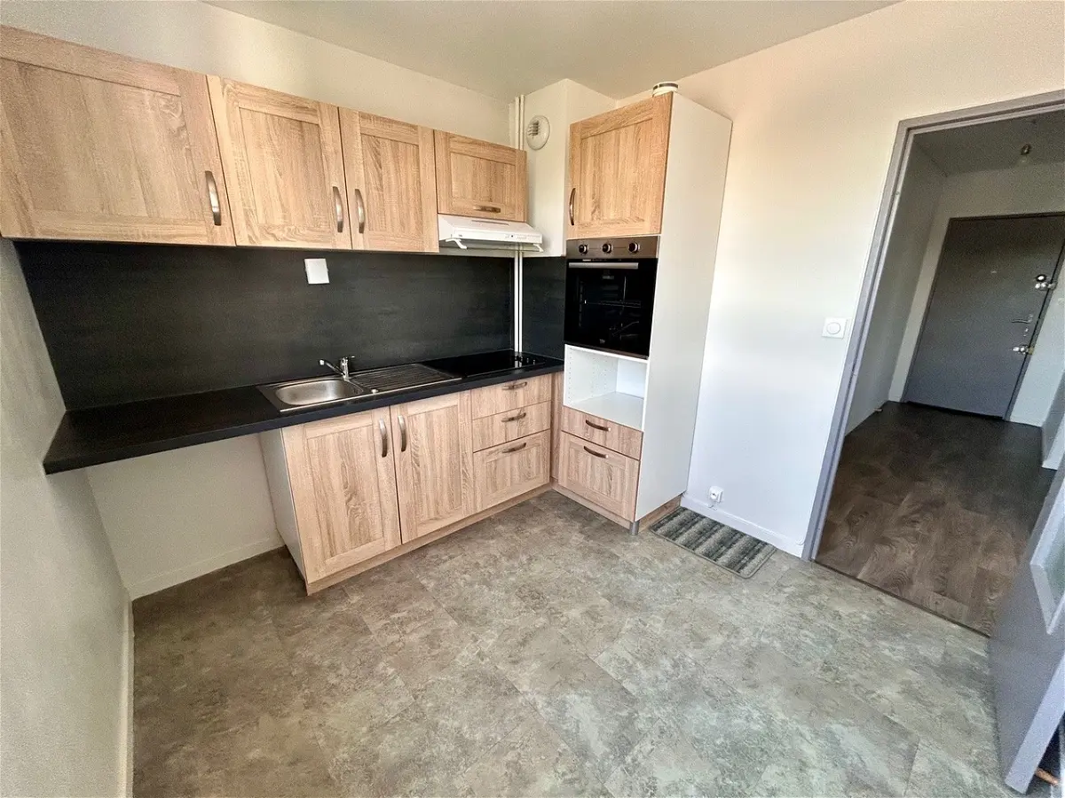 Flat Rue Bernart de Ventadour in Limoges