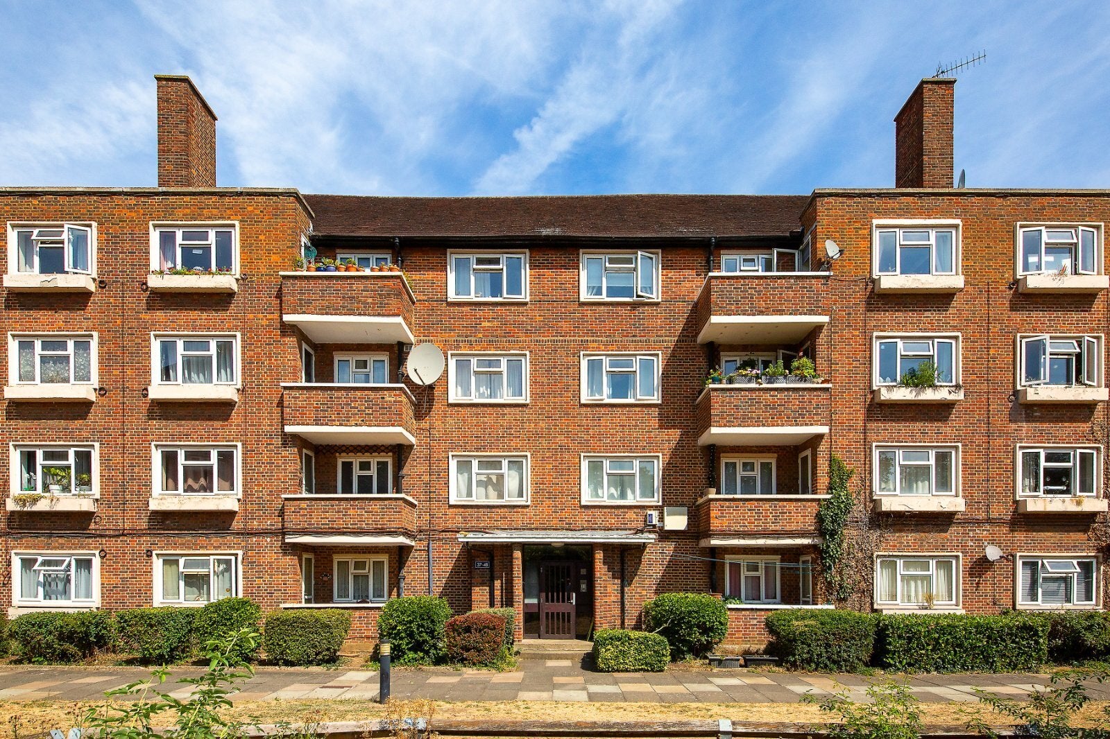 Flat Upper Richmond Road West in Greater London