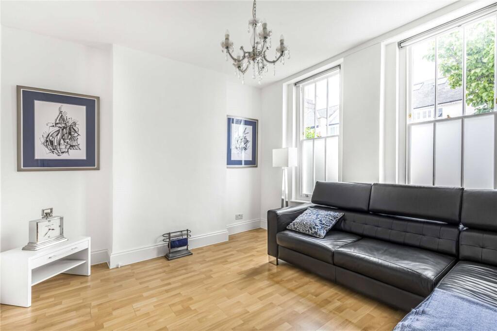 Flat Racton Road in Greater London