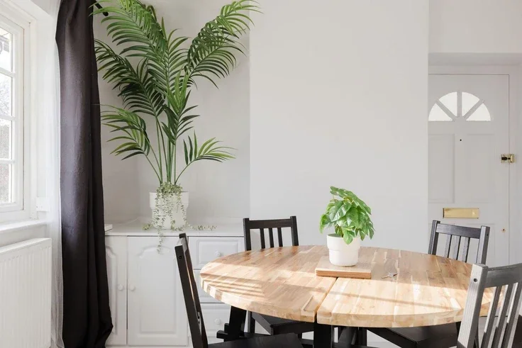 Flat Goldsmith Lane in Greater London
