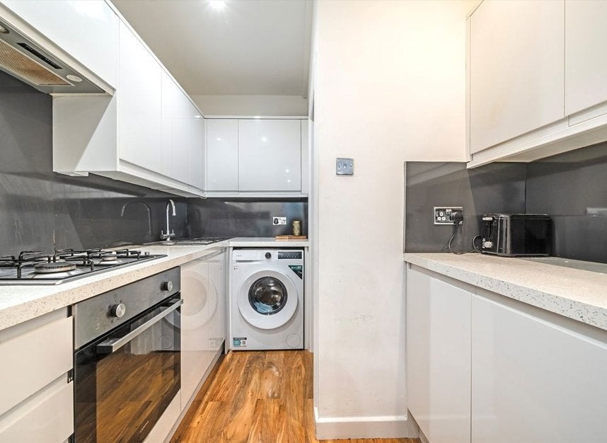 Flat Westbourne Grove in City of Westminster