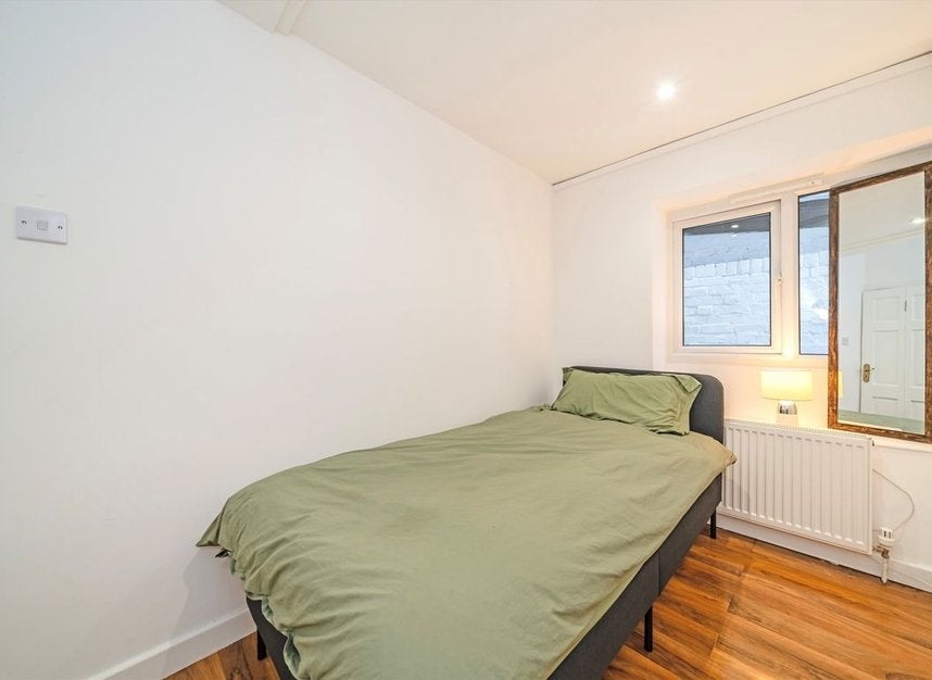 Flat Westbourne Grove in City of Westminster