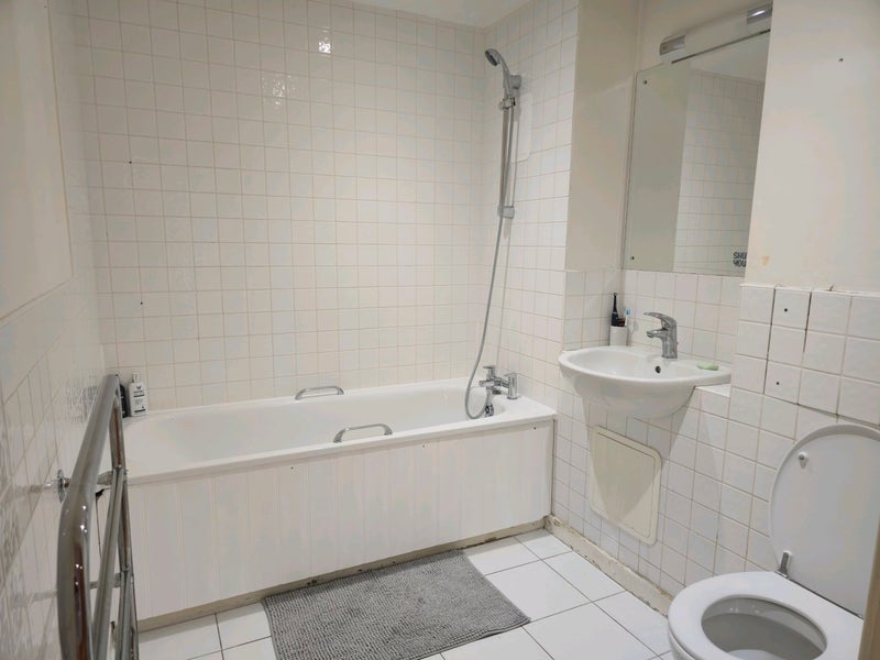 Room Forest Lane in Greater London