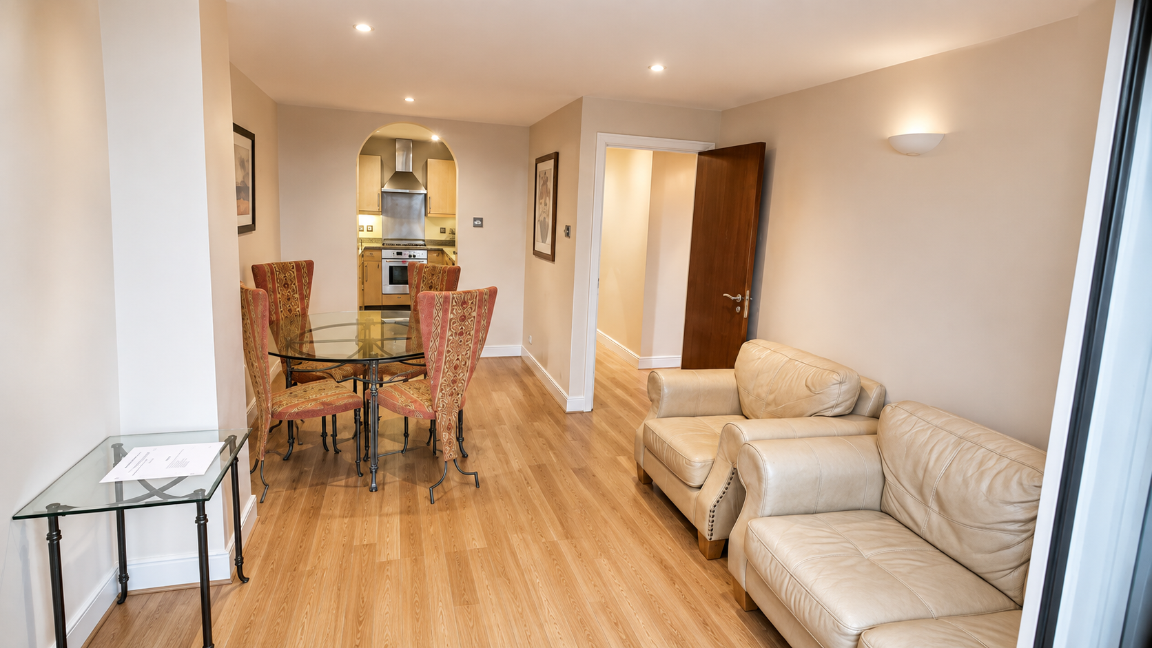 Flat Lyon Road in Greater London