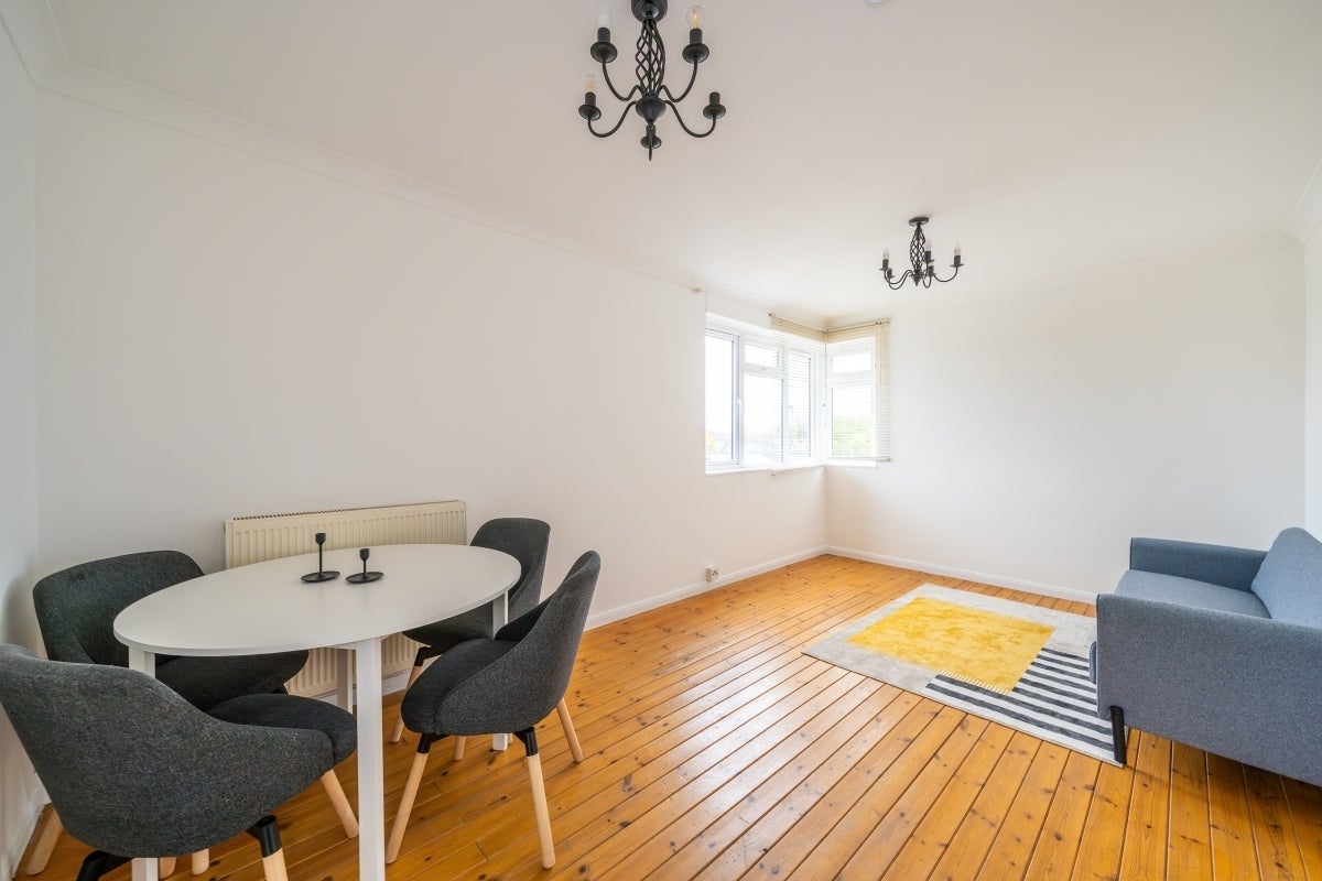 Flat Little Dimocks in Greater London